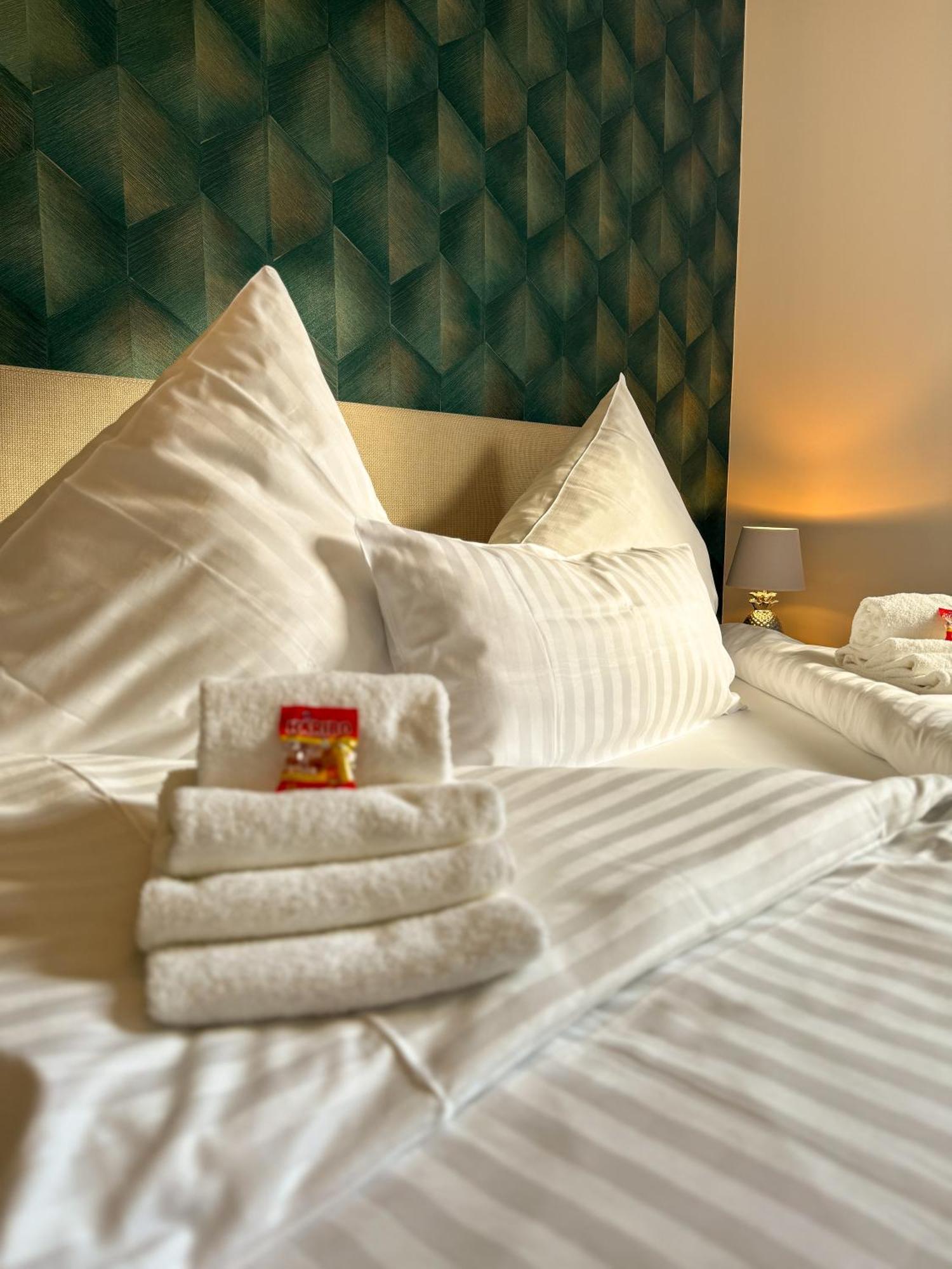 Home Inn Apartments - 203 Minden  Dış mekan fotoğraf